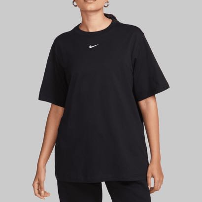 Playera Nike Sportswear Essential Mujer