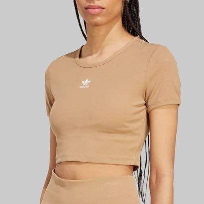 Playera adidas Essentials Mujer