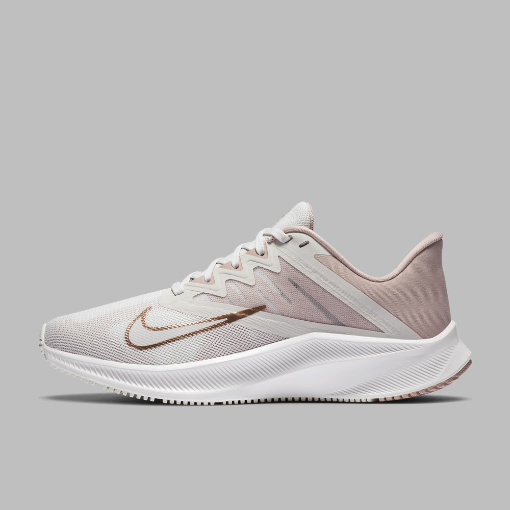nike mujer quest