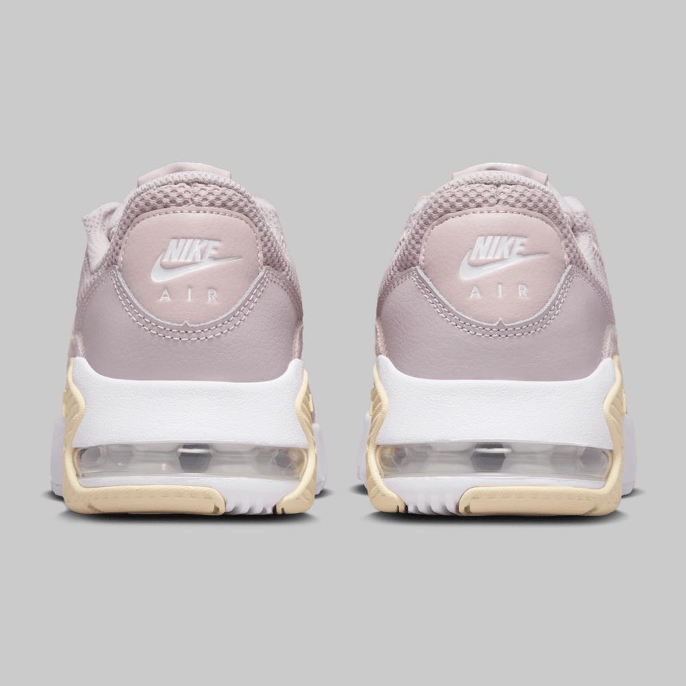 Tenis Nike Air Max Excee Mujer Color Morado/Blanco