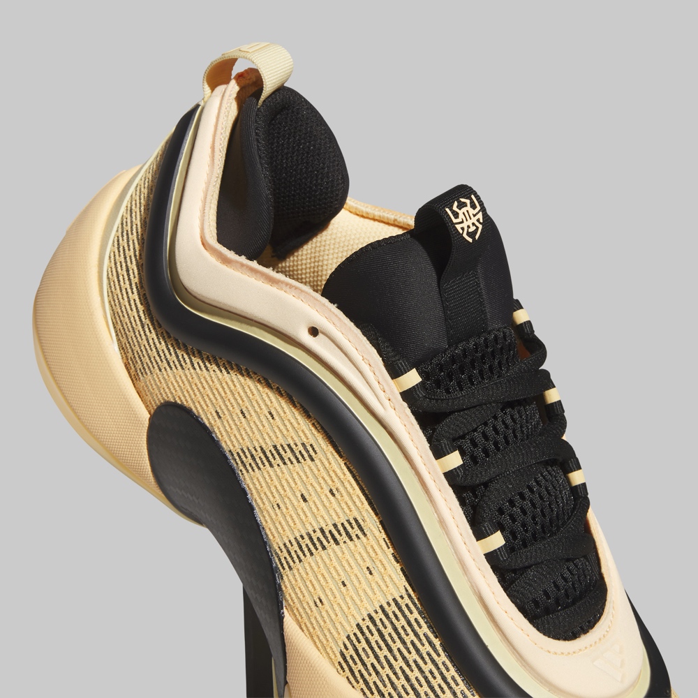 Tenis adidas D.O.N. Issue 6 Hombre Color Naranja/Negro