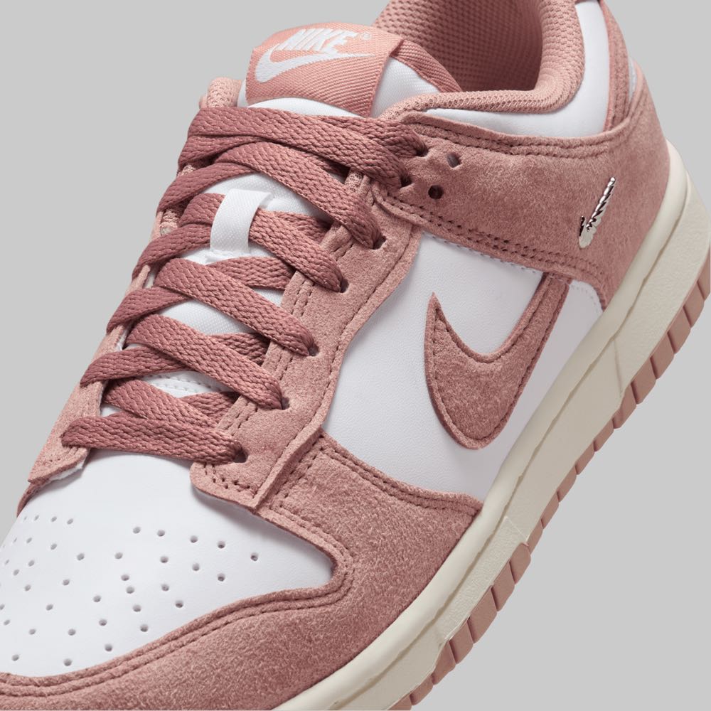 Tenis Nike Dunk Low Mujer Color Blanco/Rosa