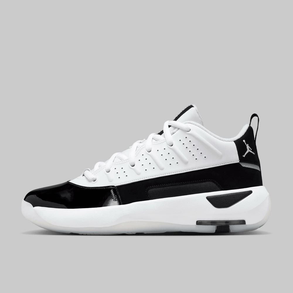 Tenis Nike Jordan Max Aura Hombre Color Blanco/Rojo