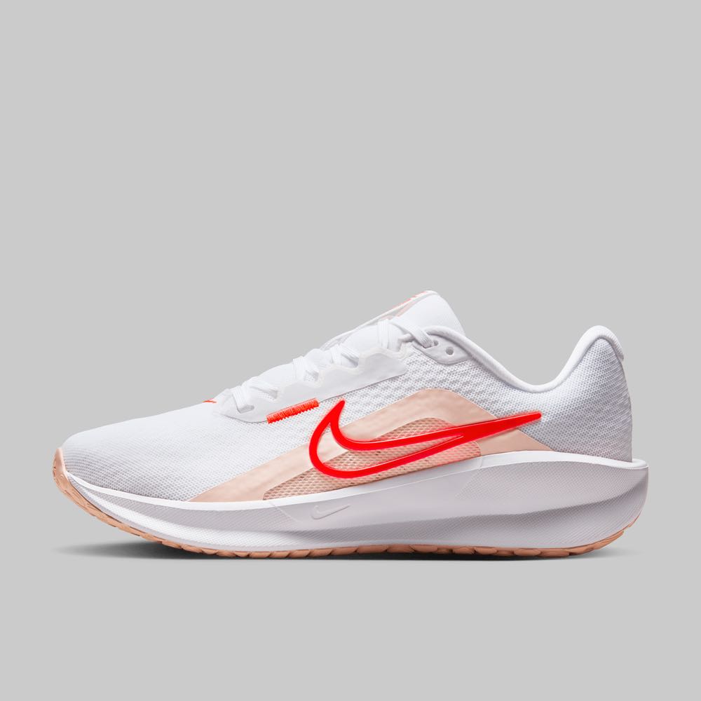Tenis Nike Downshifter 13 Mujer Color Blanco/Rosa