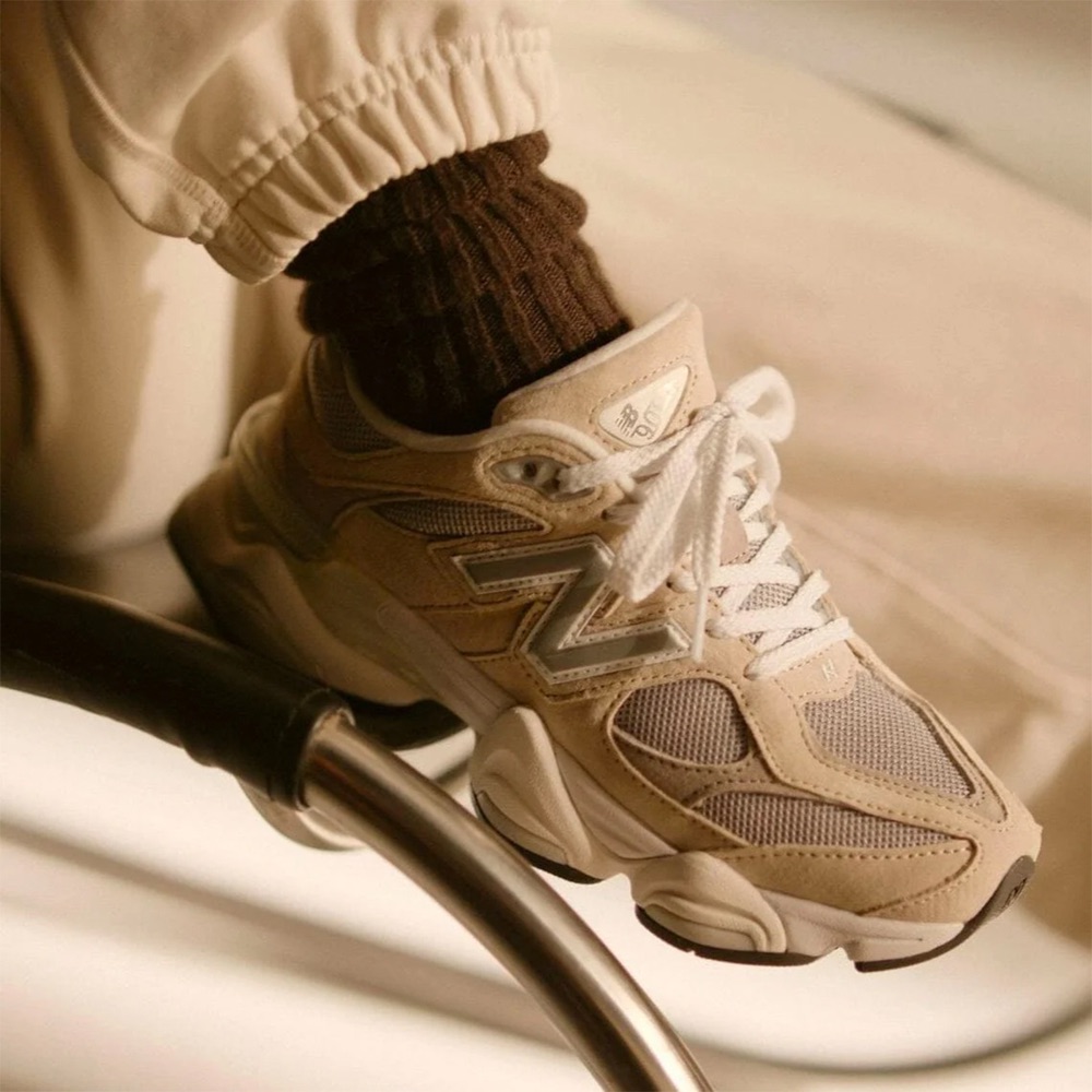 Tenis New Balance 9060 Hombre Color Cafe/Gris