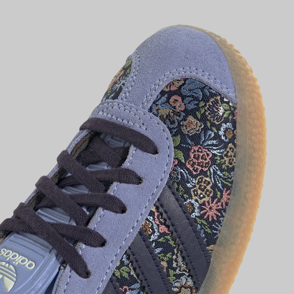 Tenis adidas Gazelle x Liberty London Ninos Color Azul Marino/Azul Claro