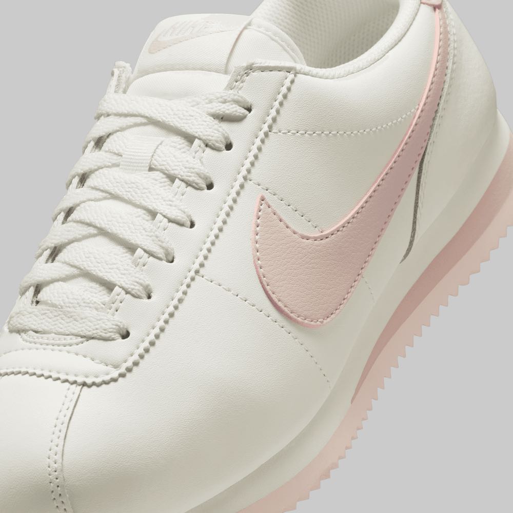 Tenis Nike Cortez Mujer Color Blanco/Rosa