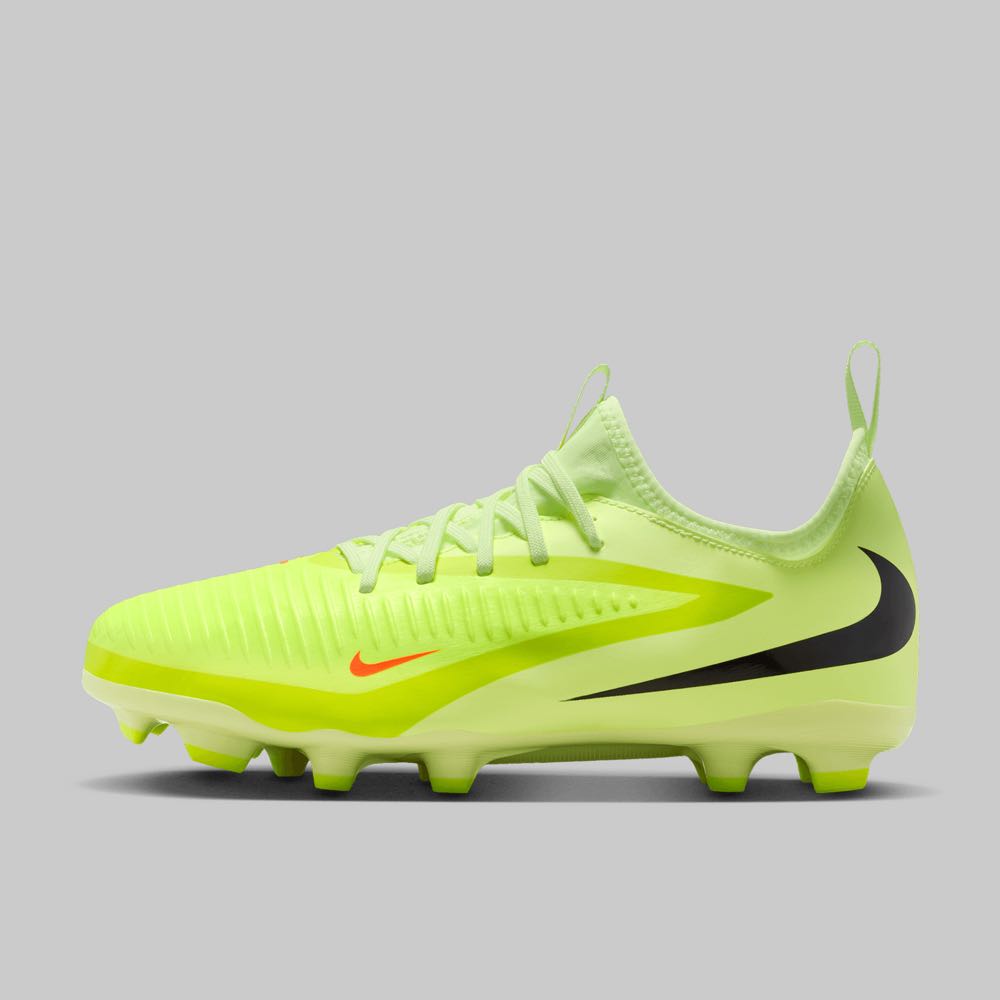 Taquetes Nike Phantom 6 Low Academy FG Joven
