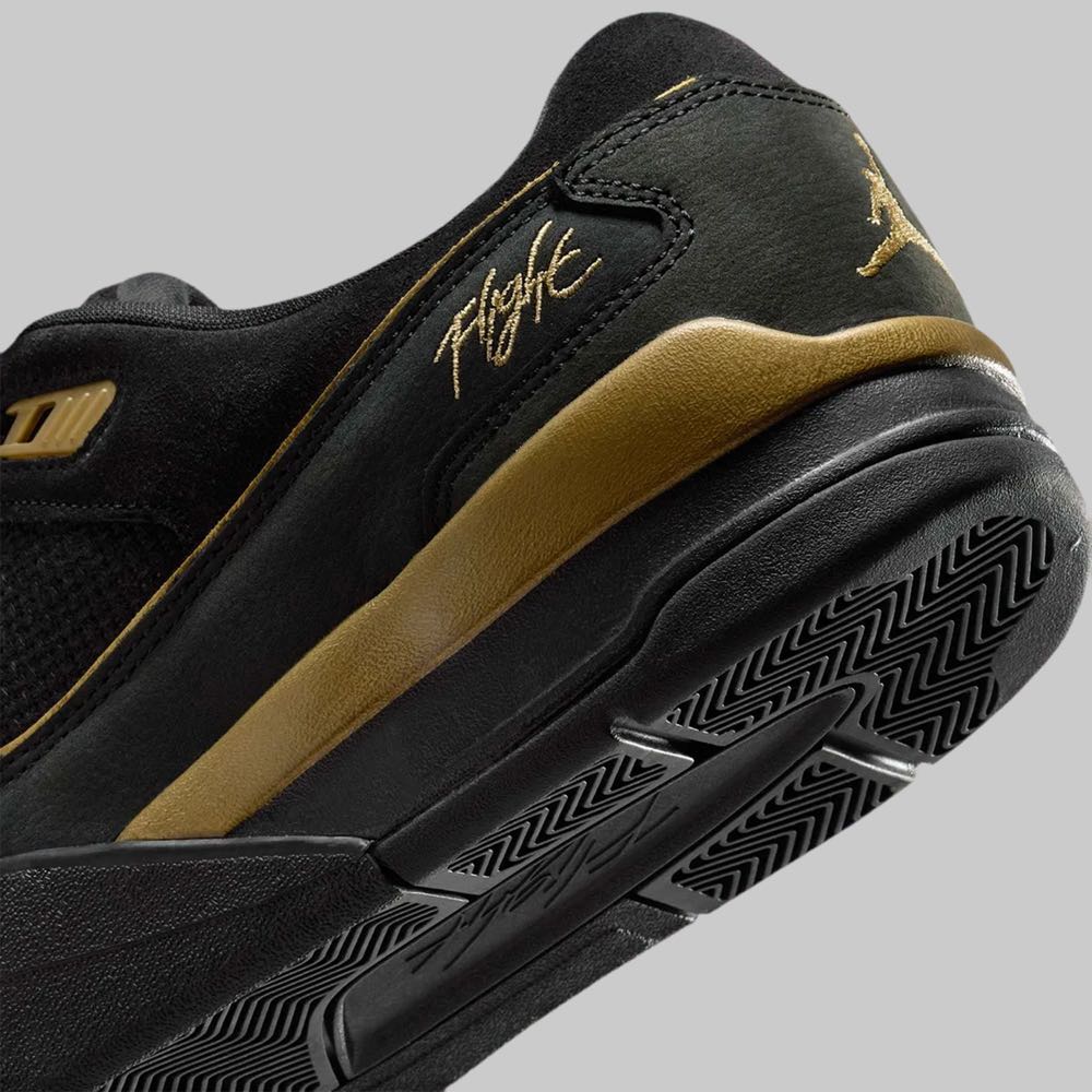 Tenis Nike Jordan Flight Court Hombre Color Negro/Dorado