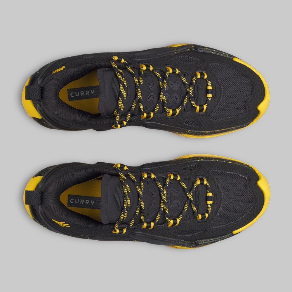 Tenis Under Armour Curry 13 Hombre Color Negro/Amarillo