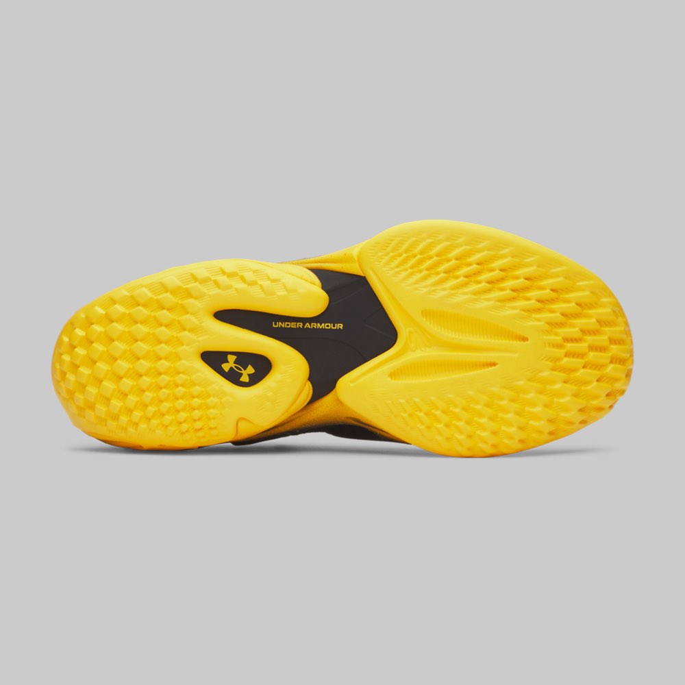 Tenis Under Armour Curry 13 Hombre Color Negro/Amarillo