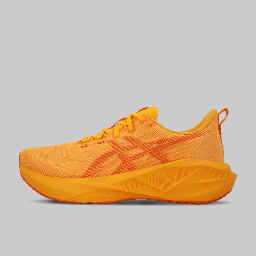 Tenis Asics Novablast 5 Hombre