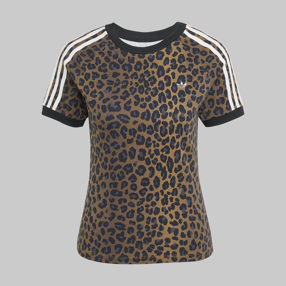 Playera adidas Leopardo Cali Animal Print Mujer Color Cafe/Blanco