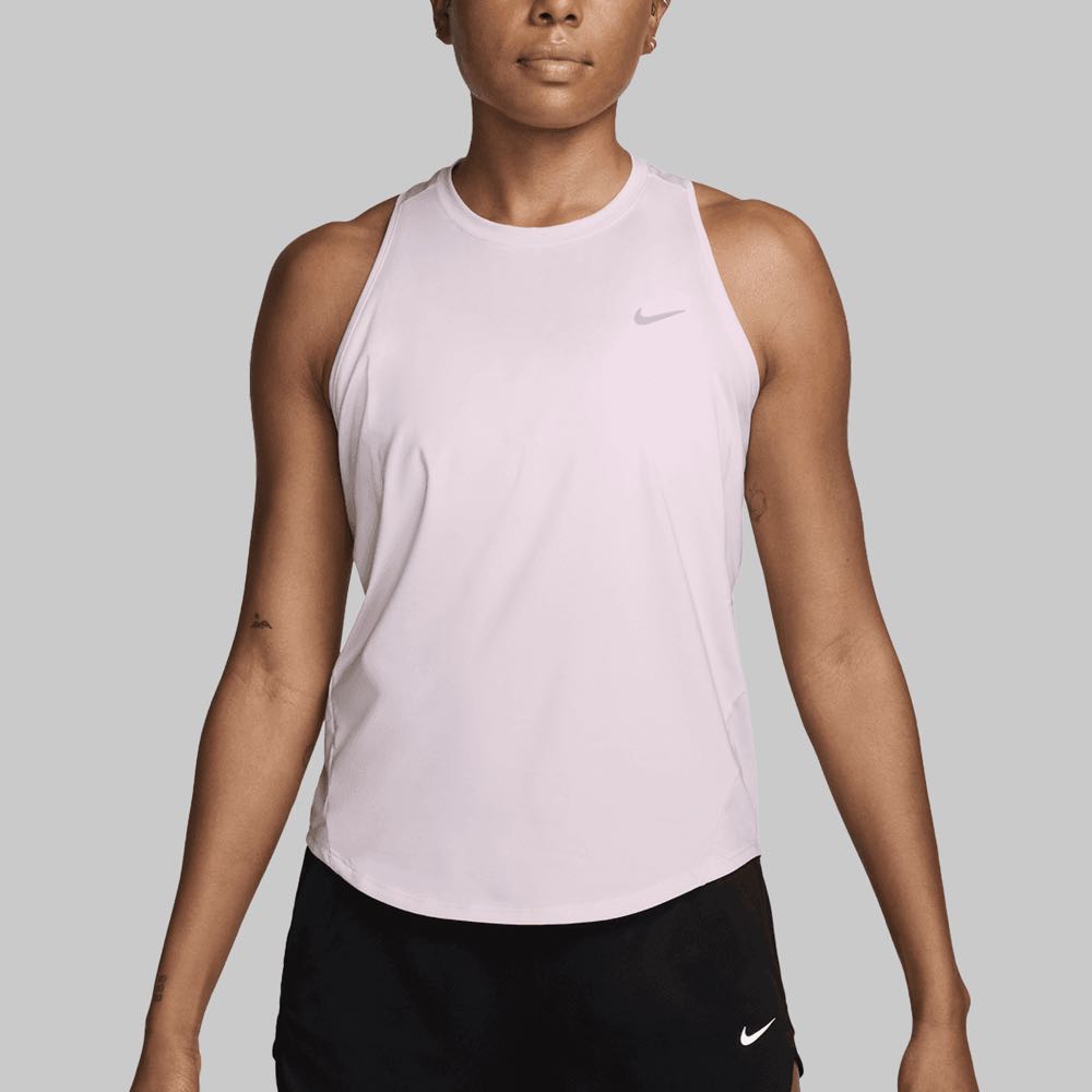 Playera Nike Swift Mujer.