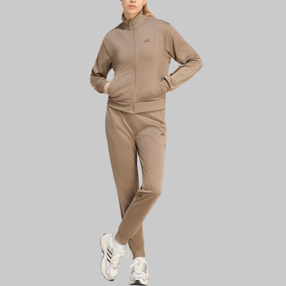 Conjunto adidas Feel Cozy Mujer