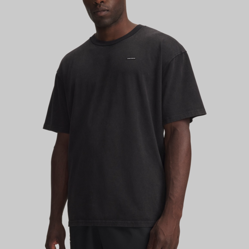 Playera Under Armour Heavyweight Wash Hombre