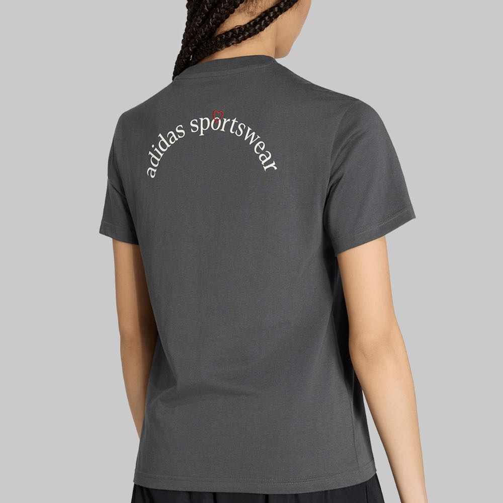 Playera adidas Embroidery Mujer