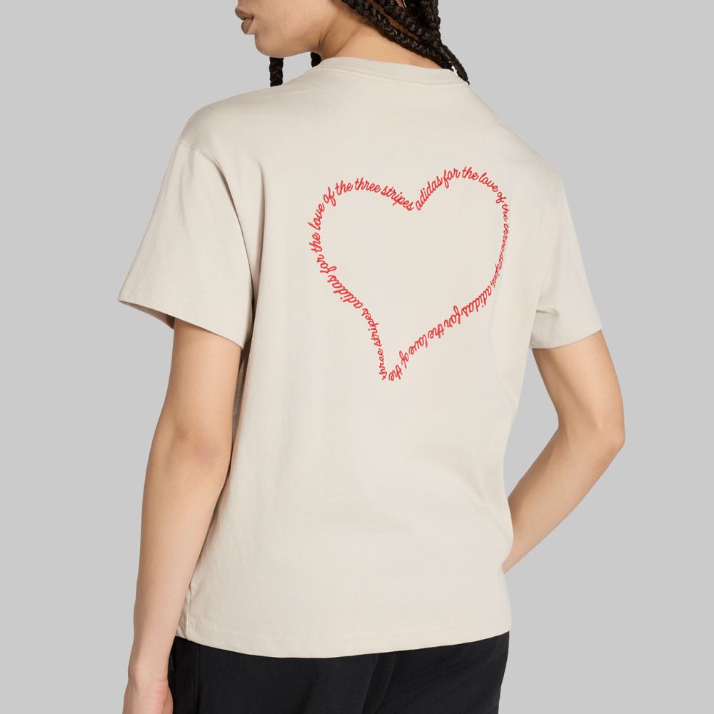 Playera adidas Embroidery Mujer